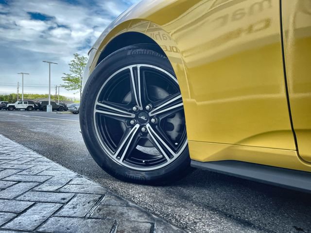 Used 2024 Ford Mustang Premium RWD image 31