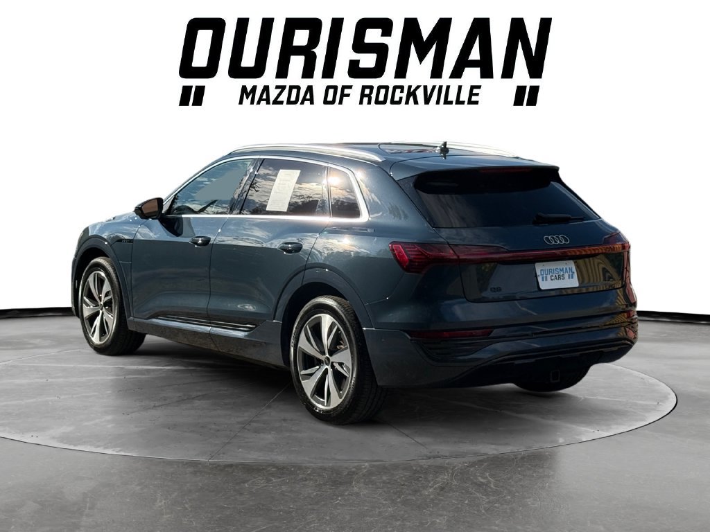 Used 2024 Audi Q8 e-tron Premium Plus w/ Premium Plus Package AWD/4WD image 4