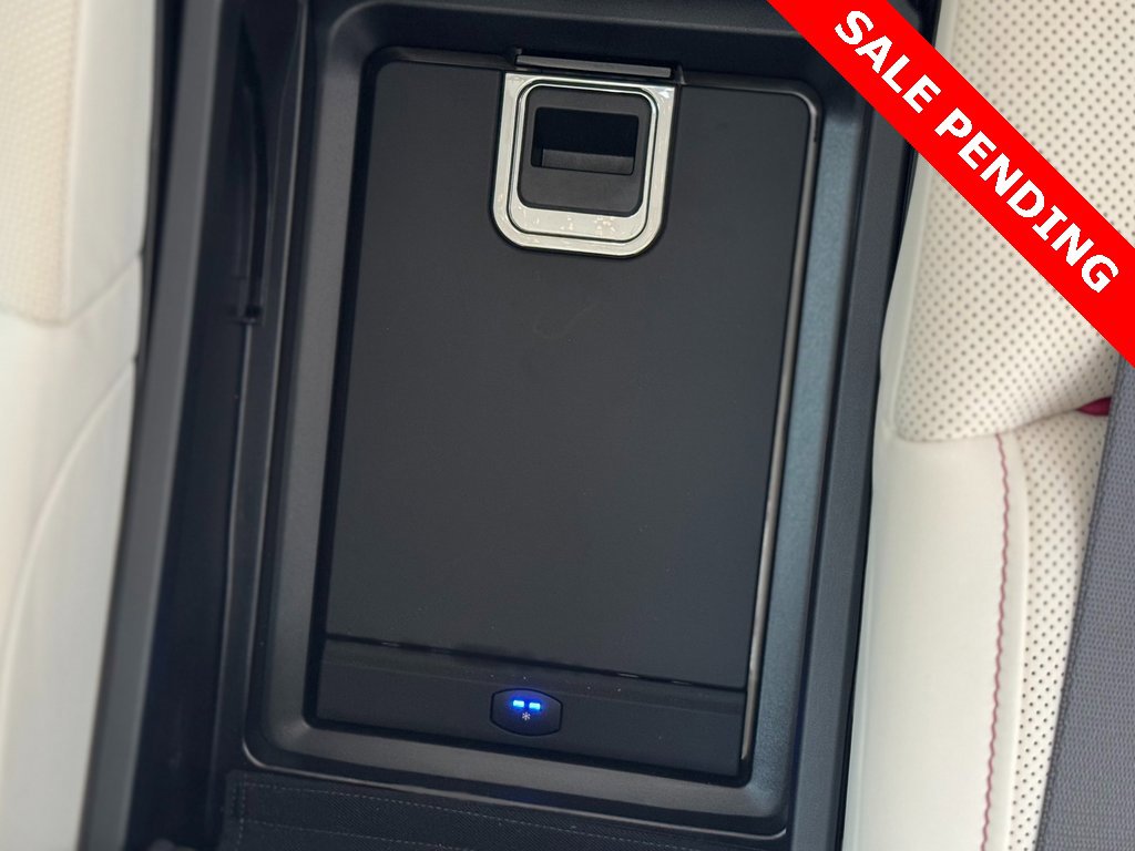 Used 2023 Rolls-Royce Phantom Sedan image 34