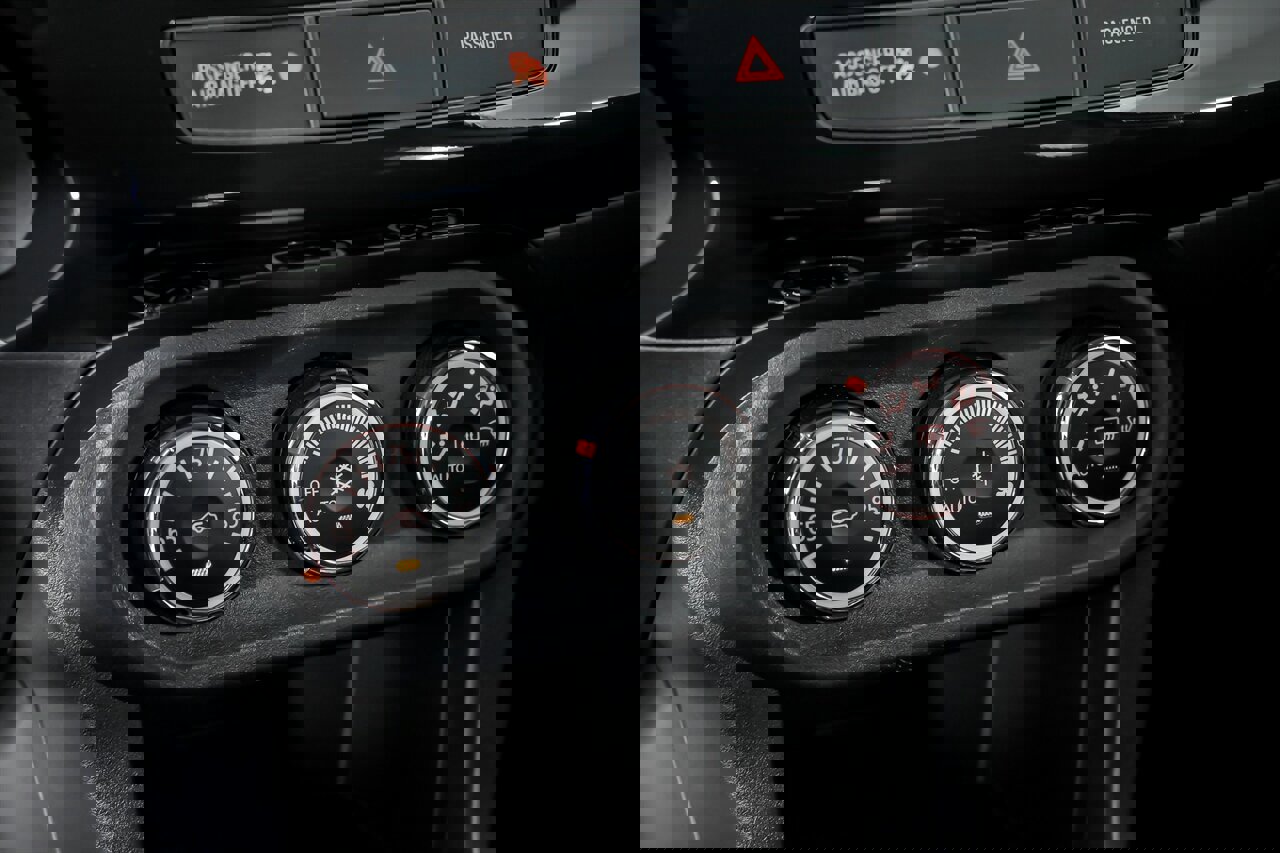 Used 2014 Mitsubishi Lancer Evolution GSR image 29