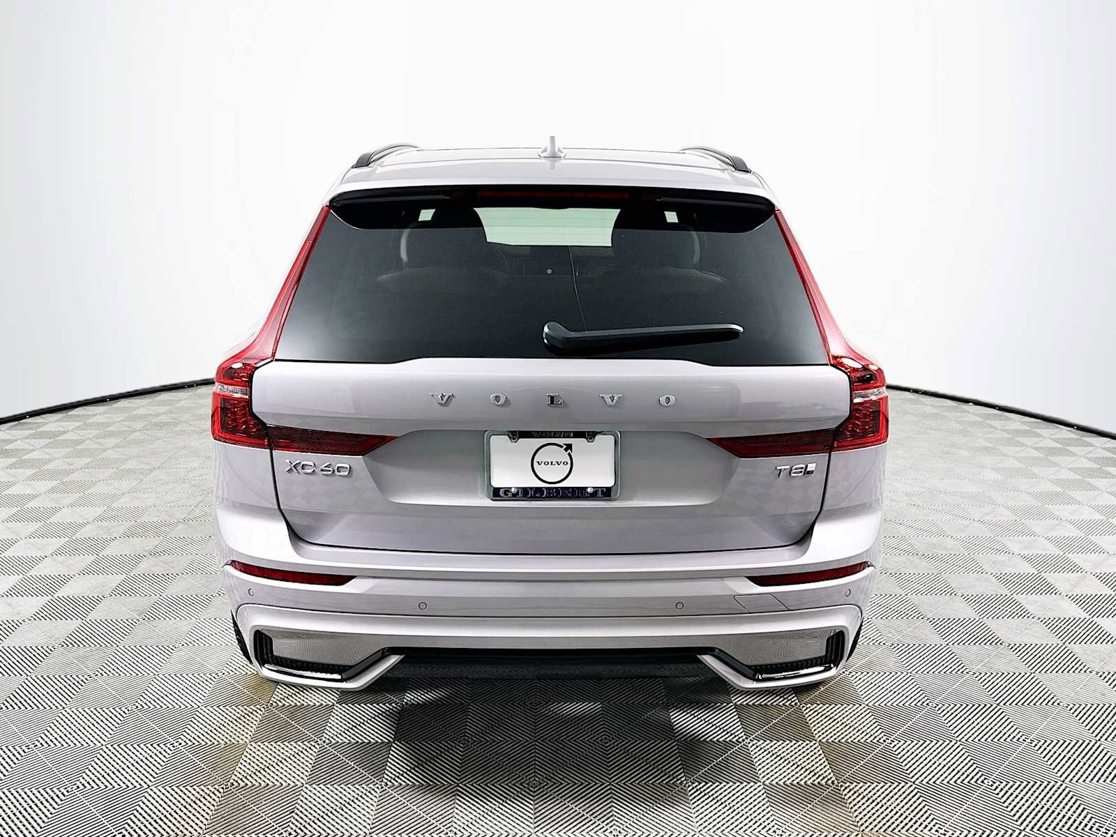 New 2026 Volvo XC60 T8 Plus w/ Protection Package AWD/4WD image 6