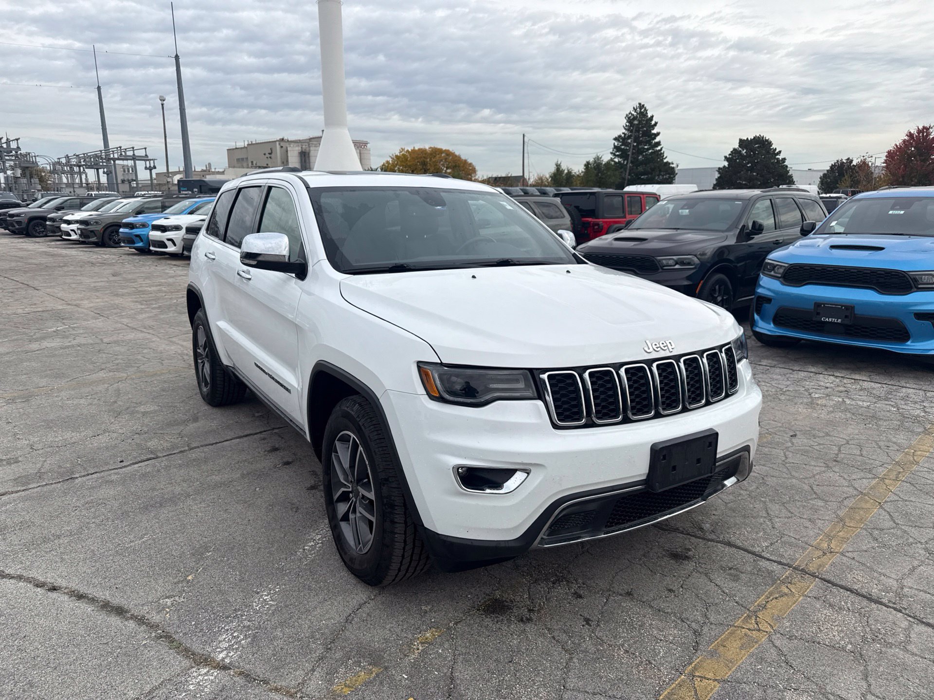 Used 2019 Jeep Grand Cherokee Limited w/ Luxury Group II AWD/4WD image 4