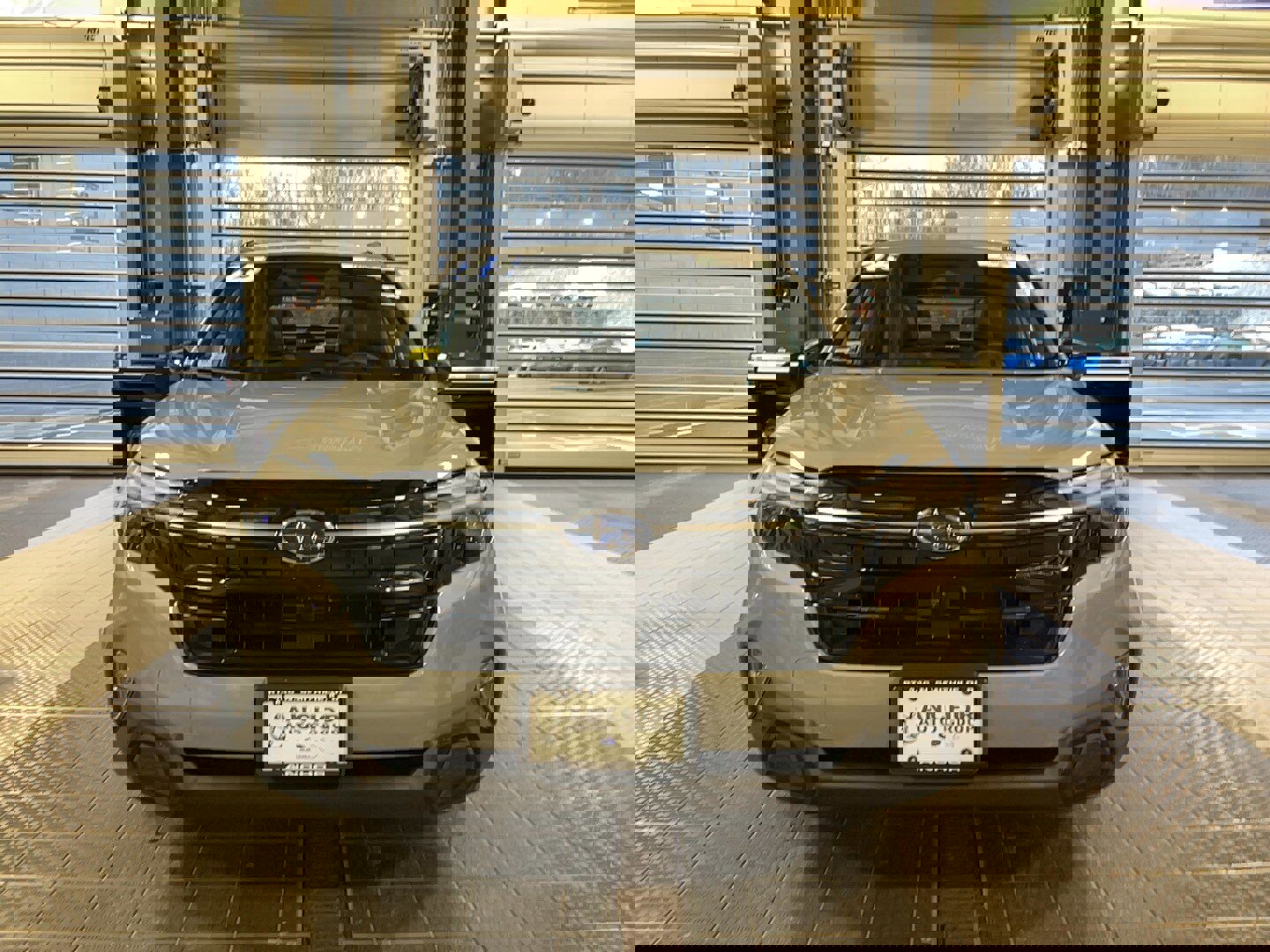 Used 2025 Subaru Forester Touring image 2