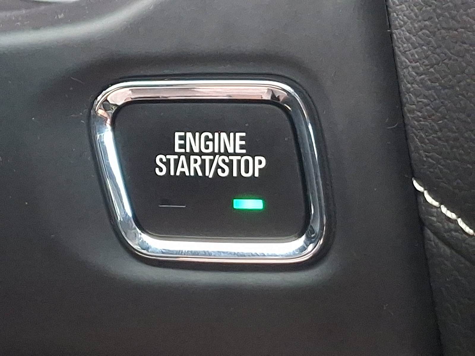 Used 2023 GMC Acadia SLE image 24