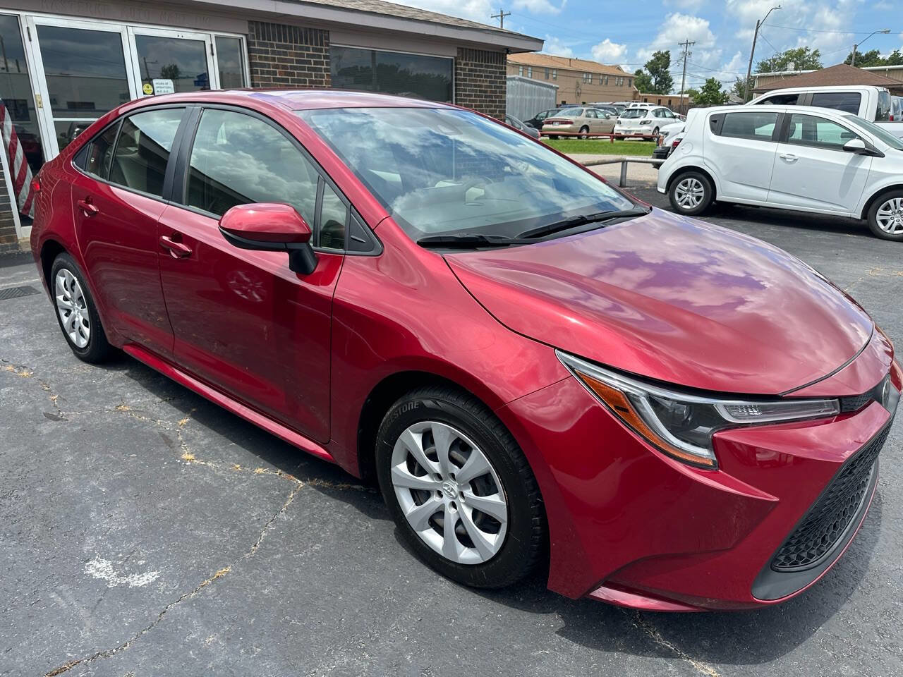 Used 2022 Toyota Corolla LE image 5