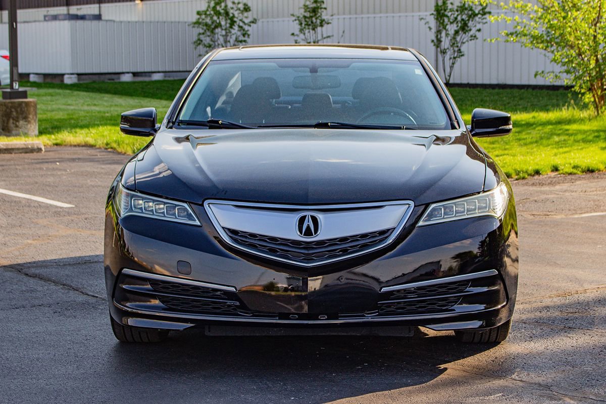 Used 2015 Acura TLX FWD image 2