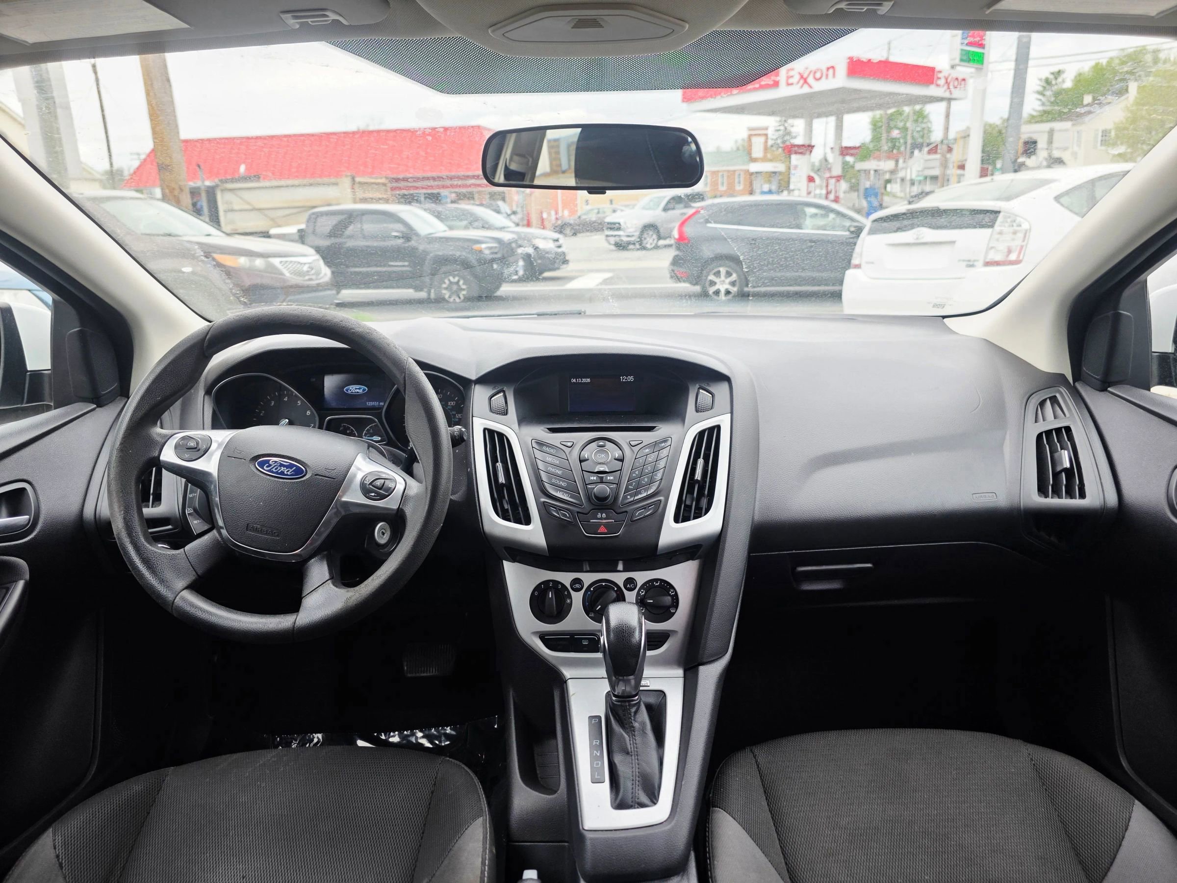 Used 2014 Ford Focus SE FWD image 16