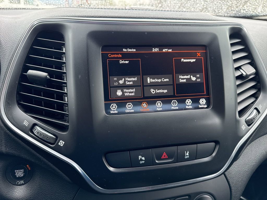 Used 2021 Jeep Cherokee Latitude Plus AWD/4WD image 25