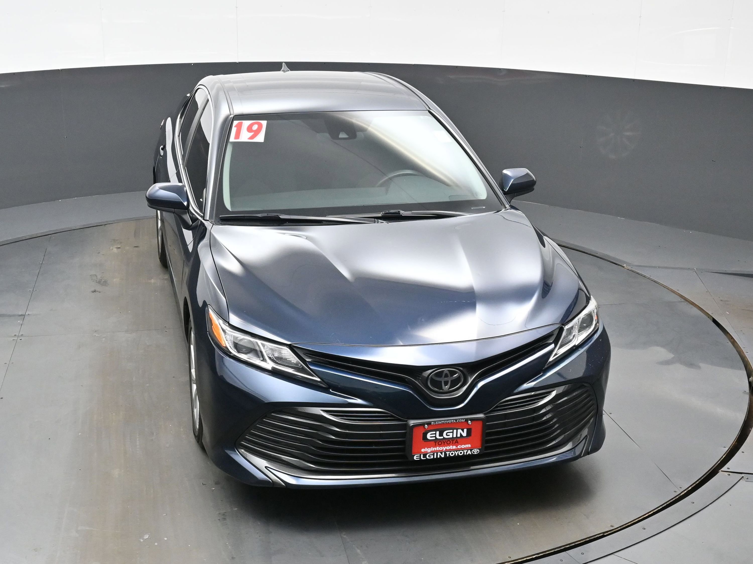 Used 2019 Toyota Camry LE image 34