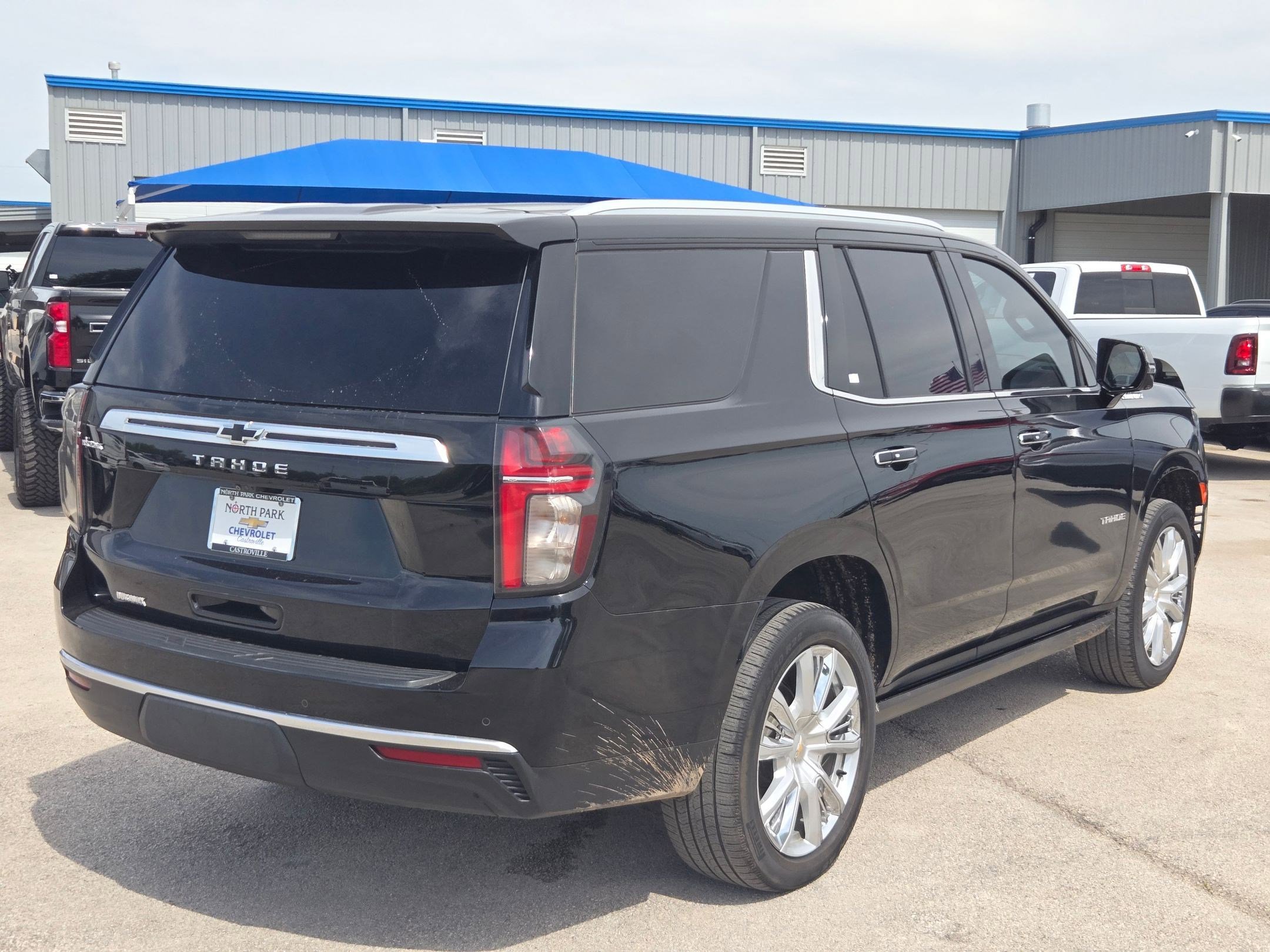Certified 2021 Chevrolet Tahoe High Country RWD image 3