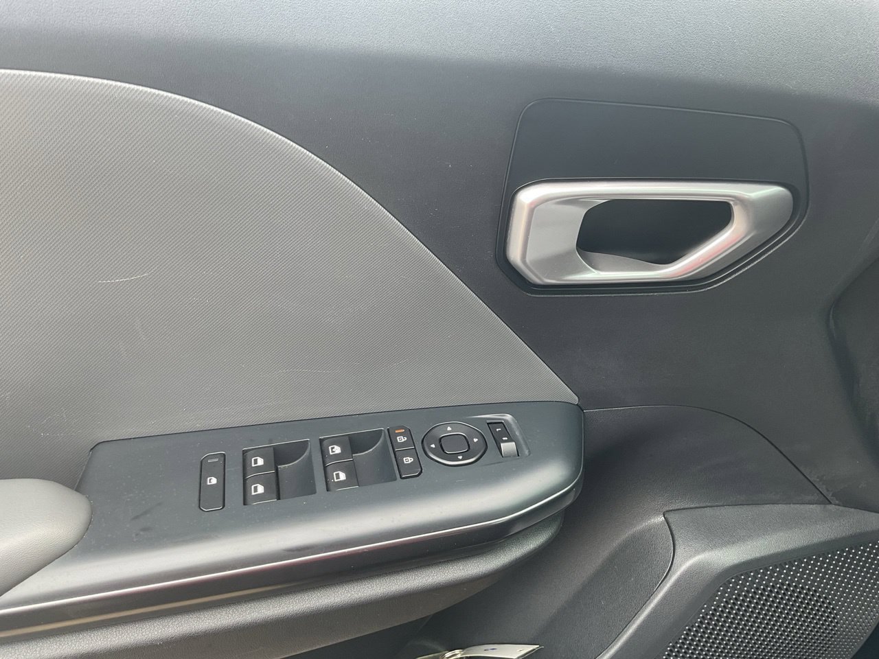 Used 2025 Kia K4 FWD image 17