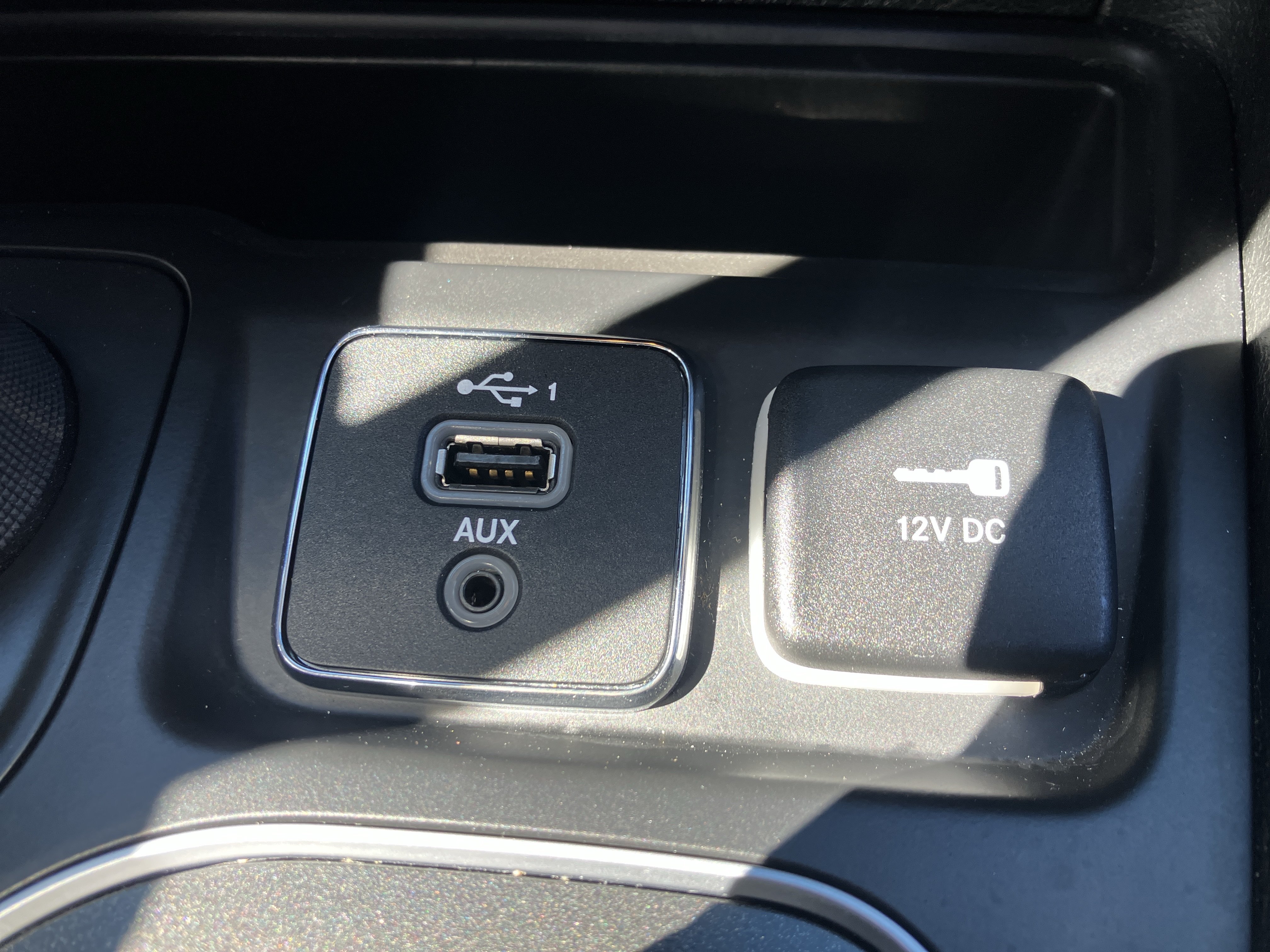 Used 2021 Jeep Cherokee Trailhawk AWD/4WD image 28