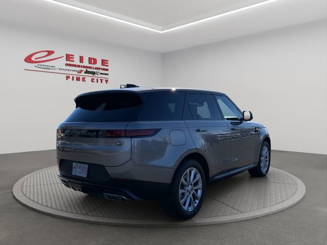 Used 2023 Land Rover Range Rover Sport SE AWD/4WD image 6