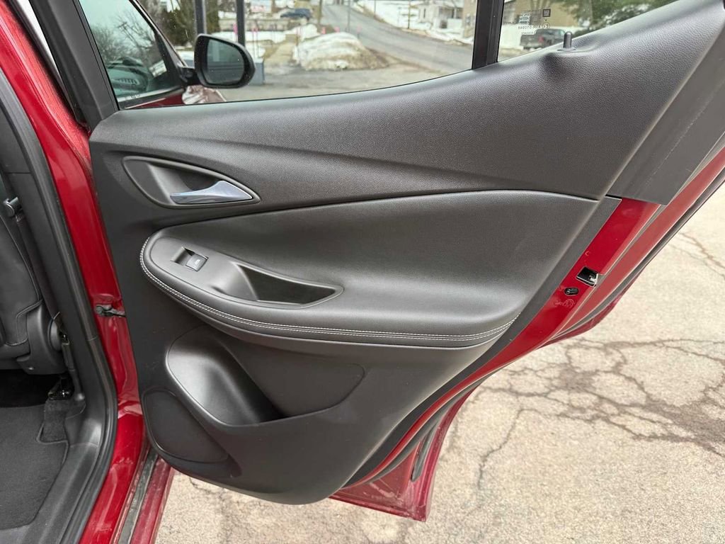 Used 2022 Buick Encore GX Select w/ Experience Buick Package image 33