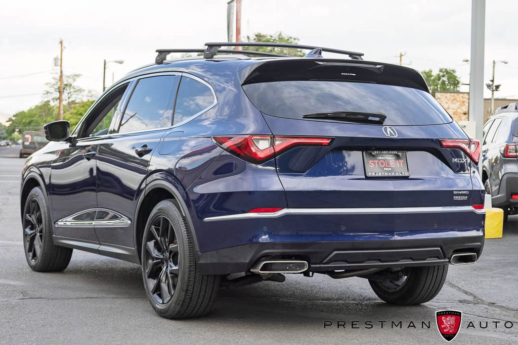 Used 2023 Acura MDX SH-AWD w/ Technology Package image 16