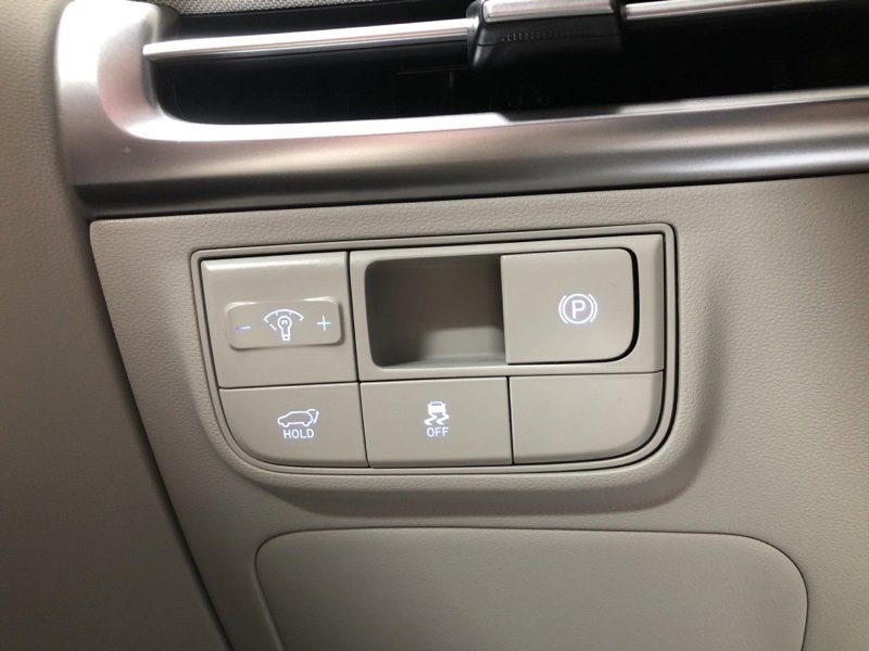 Used 2025 Hyundai Tucson Limited image 23