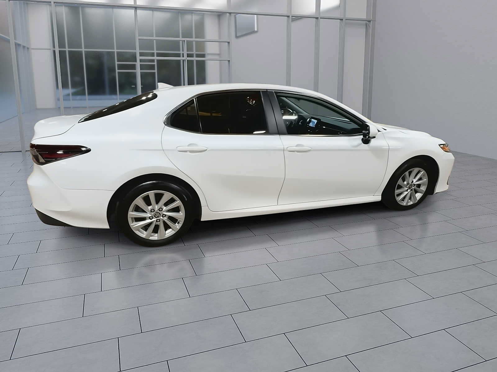 Used 2024 Toyota Camry LE FWD image 7
