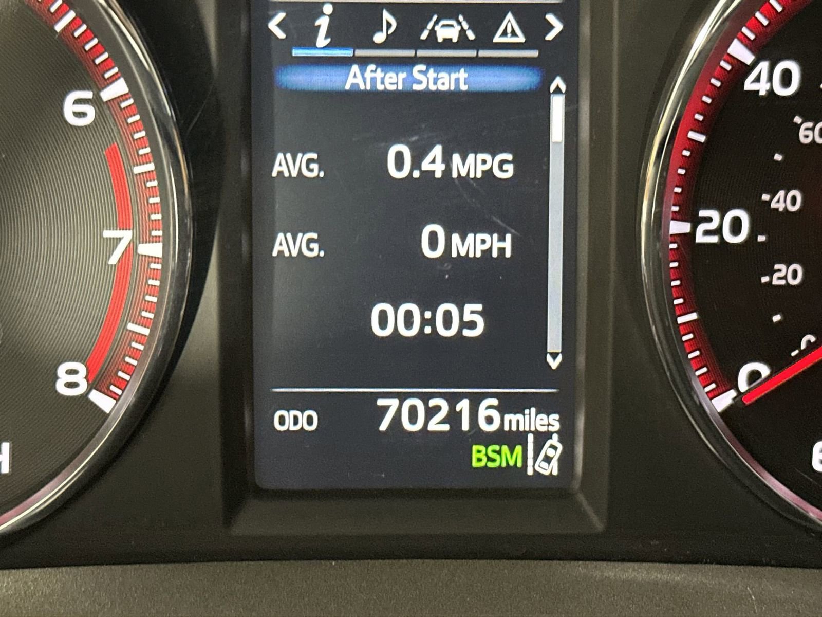 Used 2017 Toyota RAV4 SE image 19