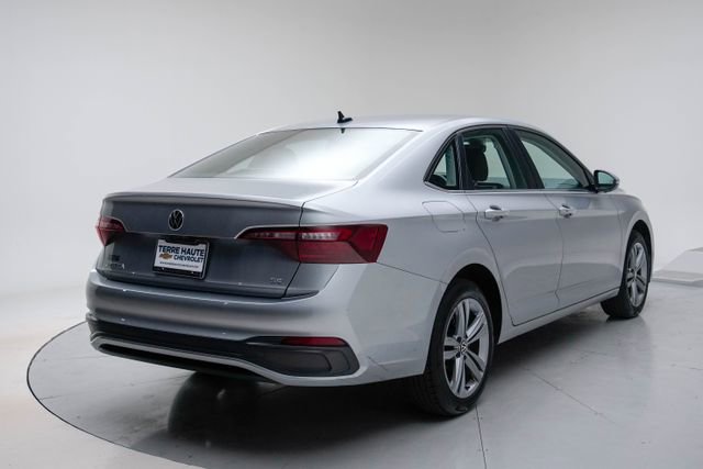 Used 2024 Volkswagen Jetta SE image 6