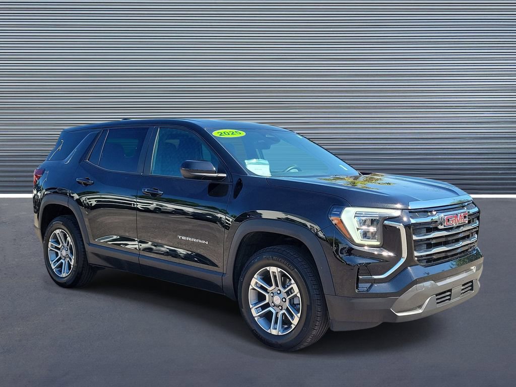 Used 2025 GMC Terrain Elevation AWD/4WD image 2
