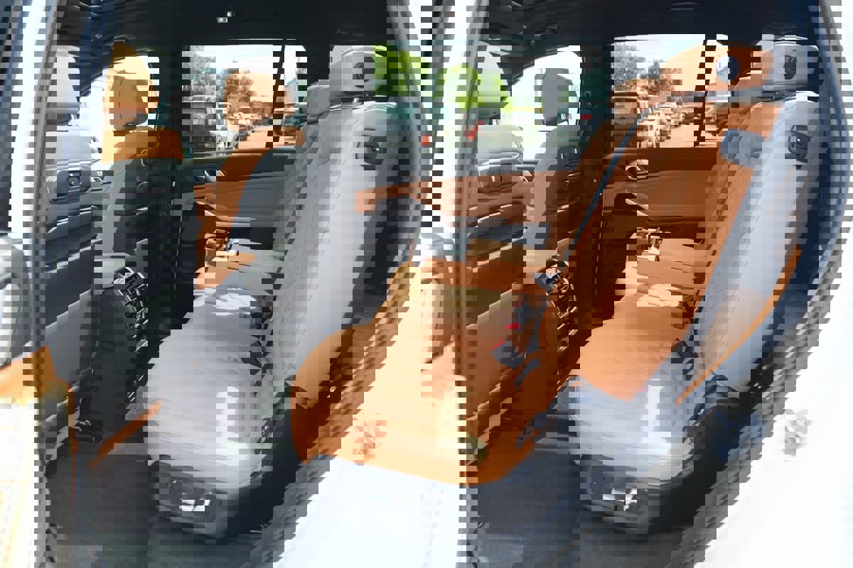 Used 2023 BMW X7 xDrive40i w/ M Sport Package image 75