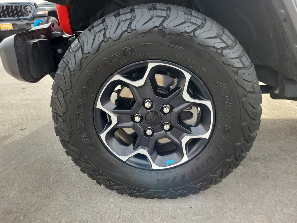 Used 2023 Jeep Wrangler Unlimited Rubicon 4xe image 29