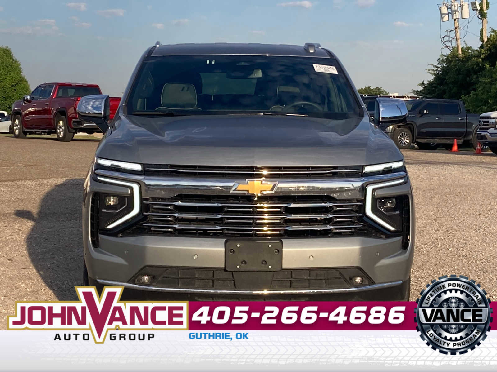 Used 2025 Chevrolet Suburban Premier AWD/4WD image 11