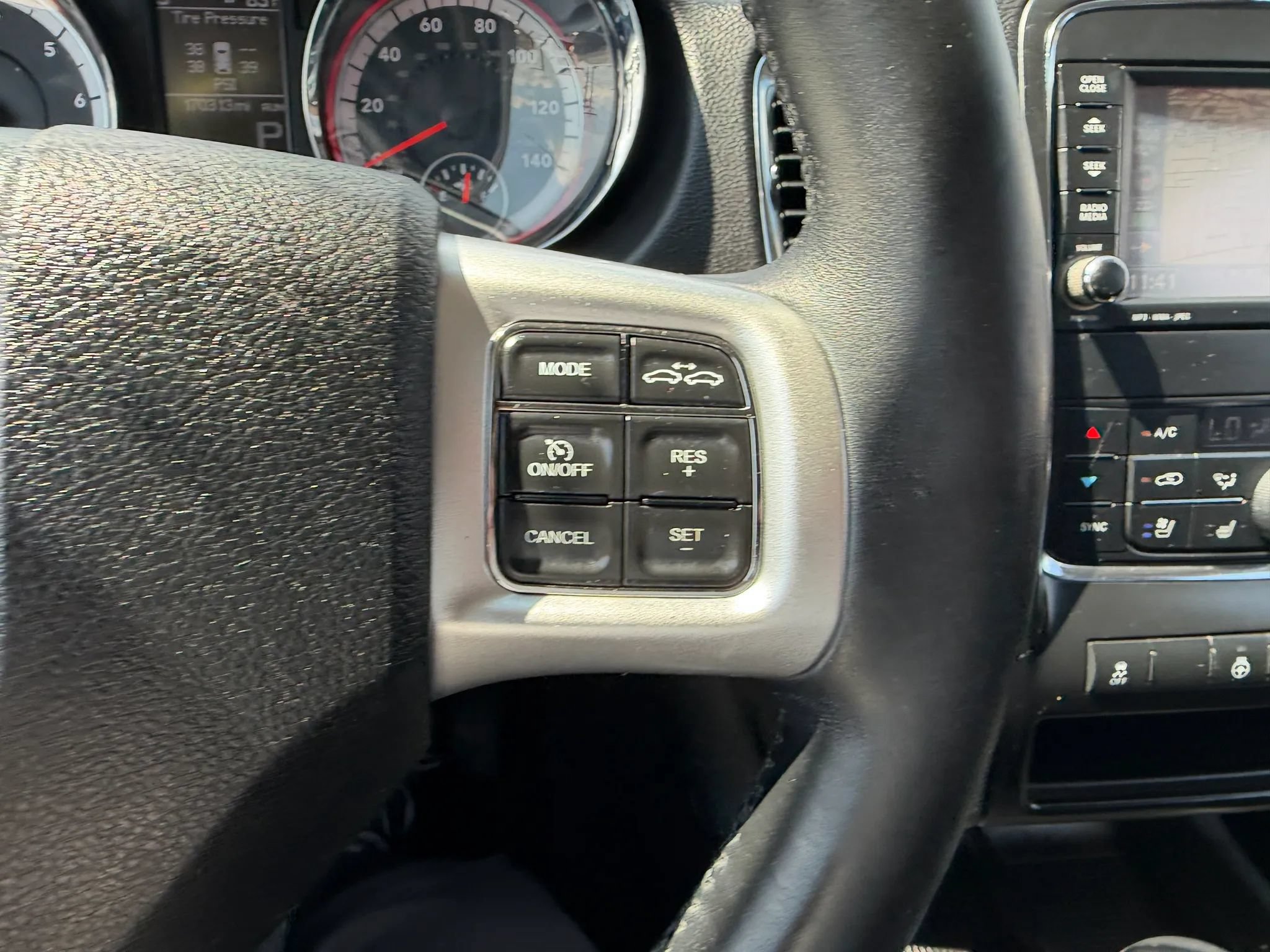 Used 2013 Dodge Durango Citadel w/ Technology Group AWD/4WD image 30