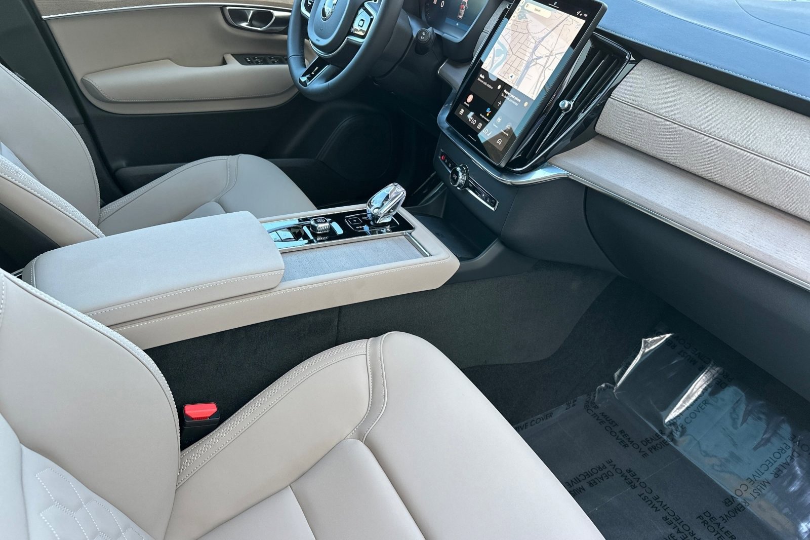 New 2026 Volvo XC90 B6 Plus w/ Protection Package Premier image 19