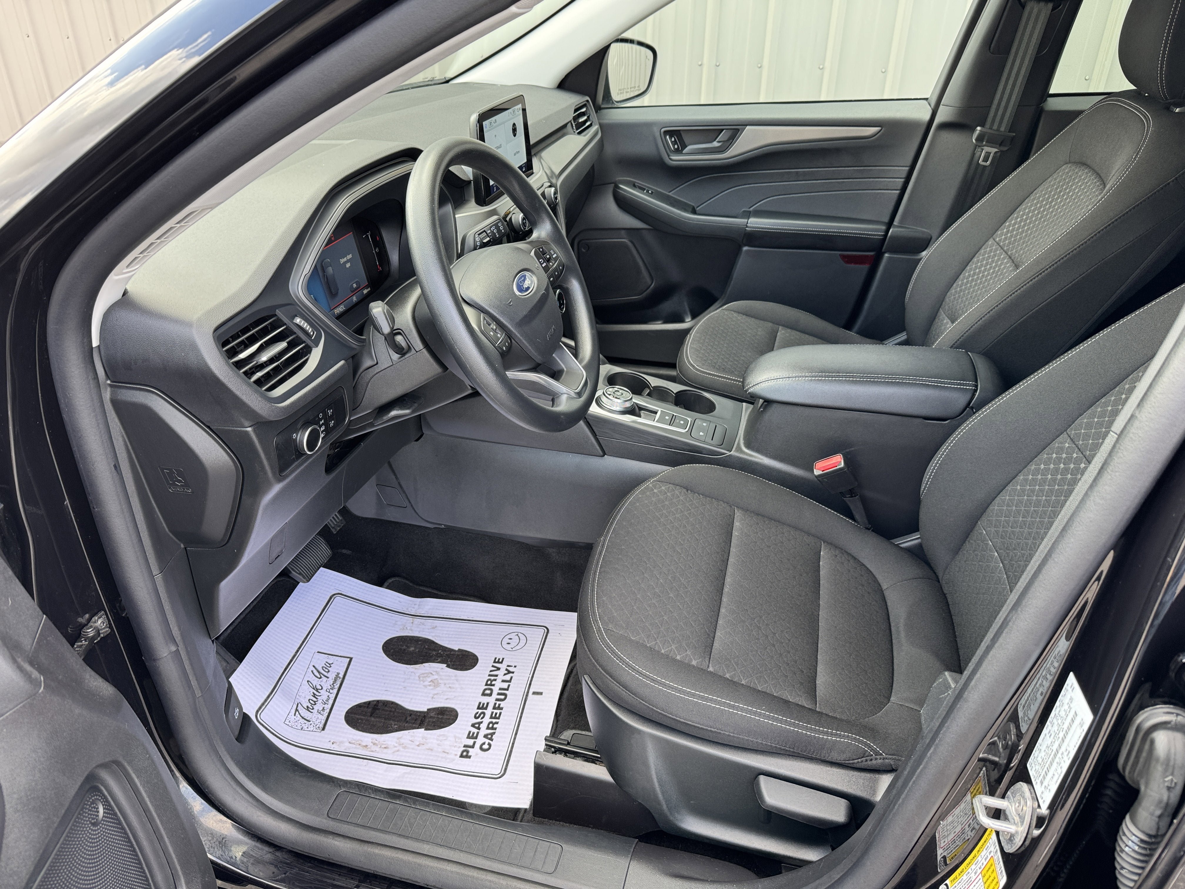 Used 2025 Ford Escape Active AWD/4WD image 9
