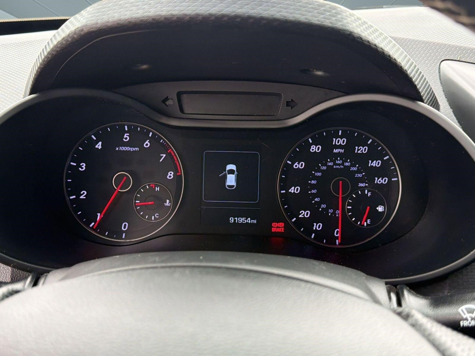 Used 2016 Hyundai Veloster Turbo FWD image 18