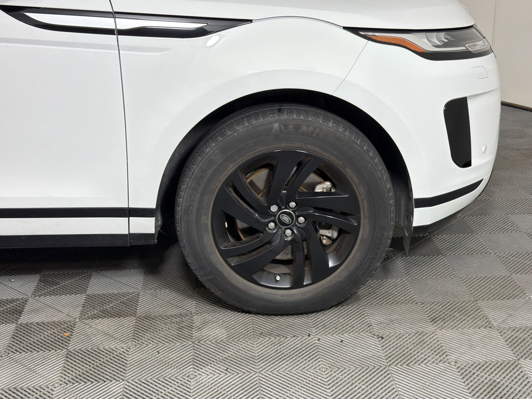 Used 2023 Land Rover Range Rover Evoque S AWD/4WD image 10