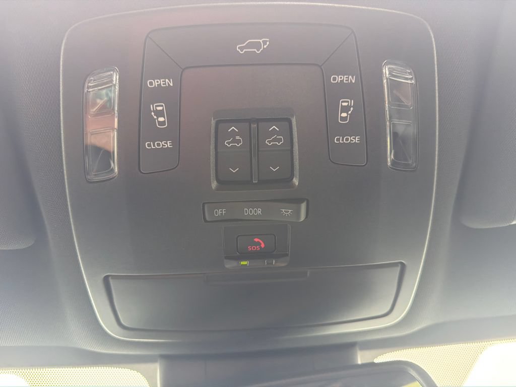 New 2026 Toyota Sienna XSE FWD image 37