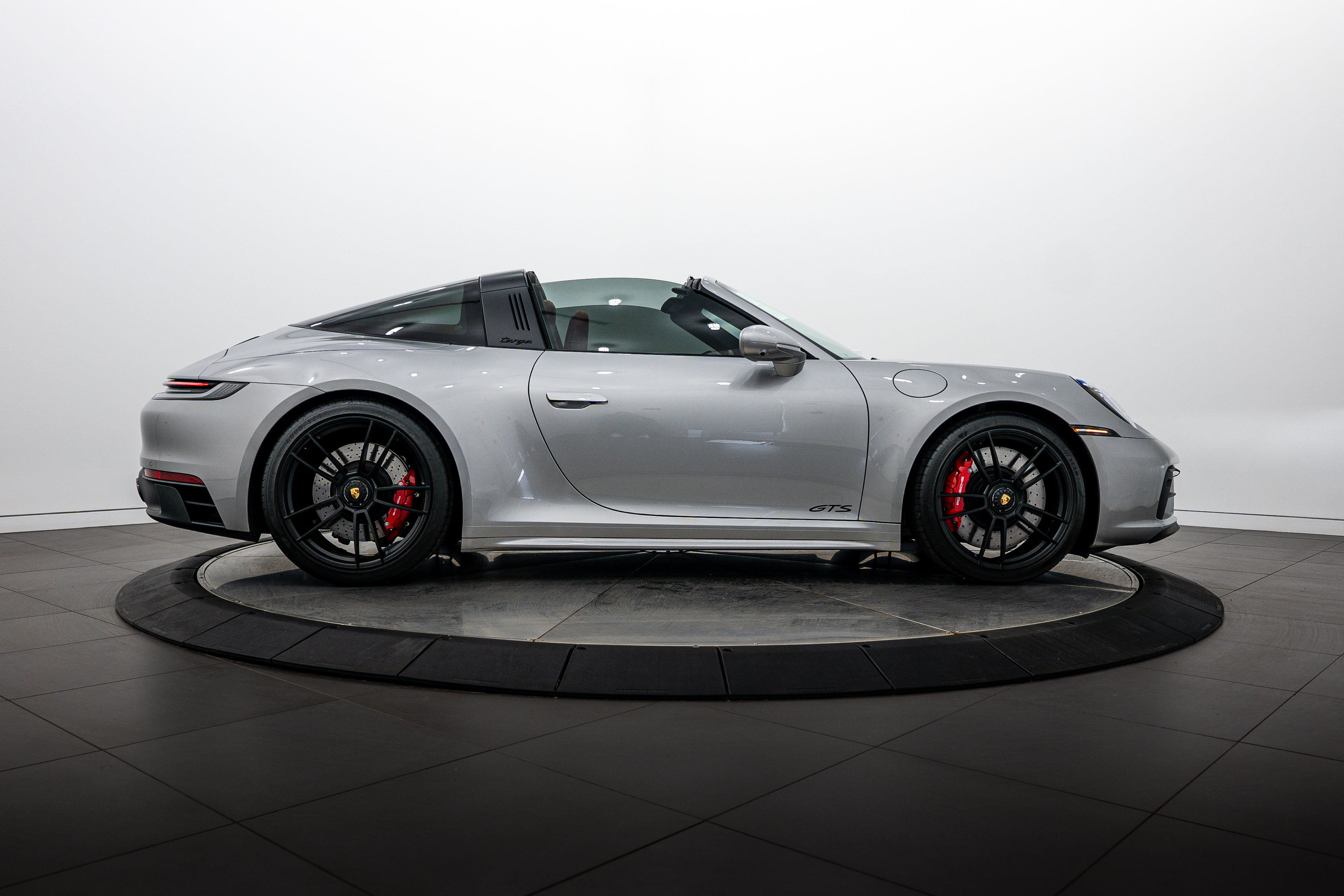Certified 2022 Porsche 911 Targa 4 GTS AWD/4WD image 8