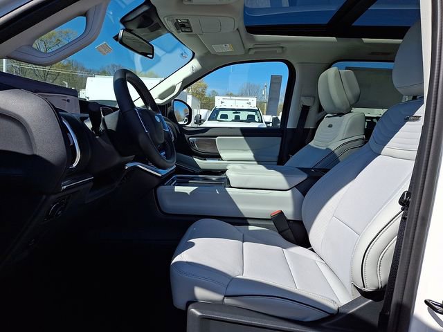 New 2026 Ford Expedition Platinum w/ Platinum Ultimate Package image 6