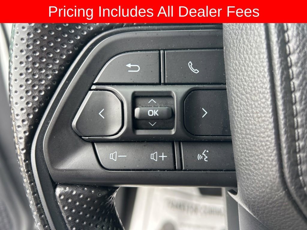 Used 2025 Toyota Tacoma SR5 AWD/4WD image 7