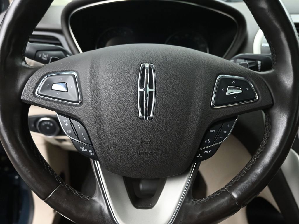 Used 2019 Lincoln MKC Reserve image 16