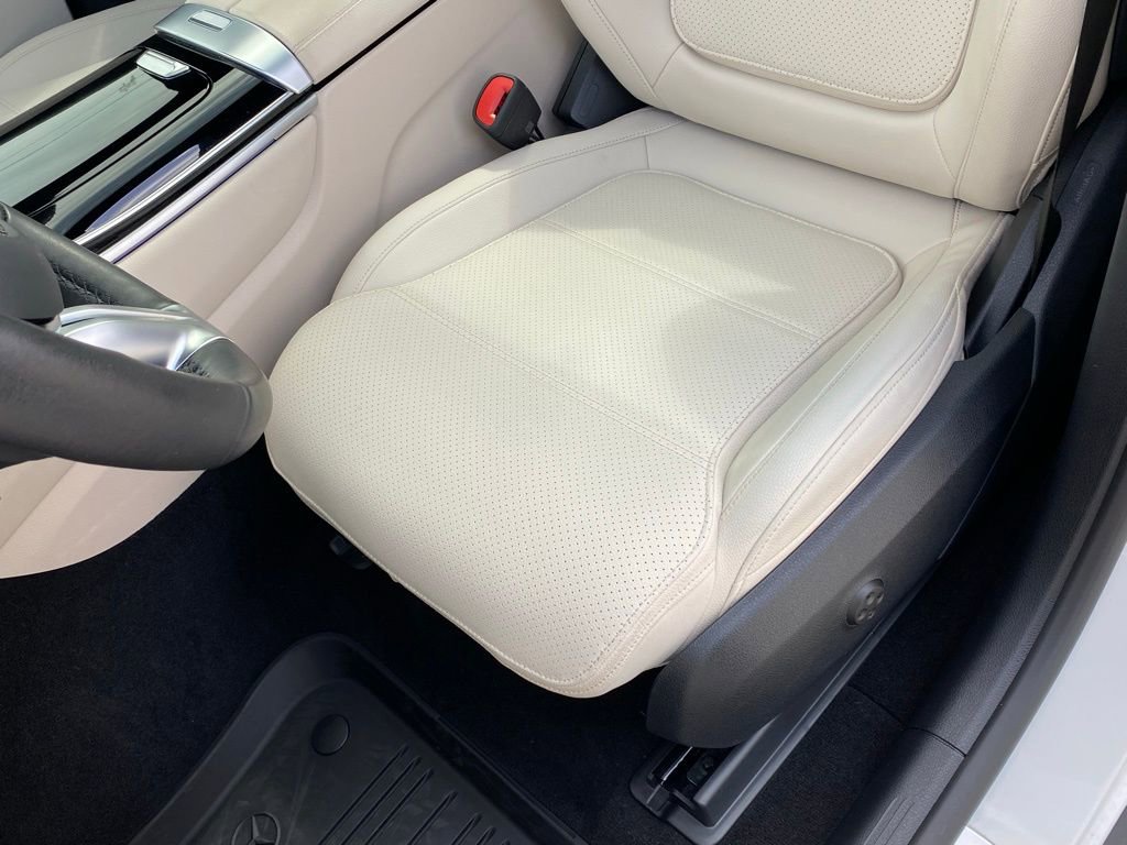 Used 2025 Mercedes-Benz GLC 350e GLC 350e image 24