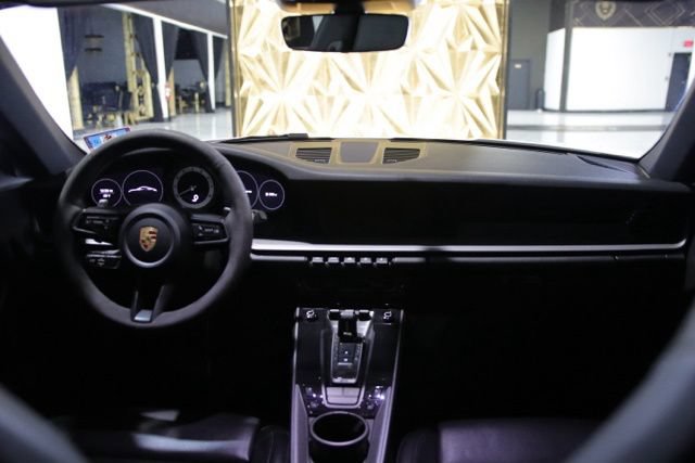 Used 2020 Porsche 911 Carrera RWD image 18