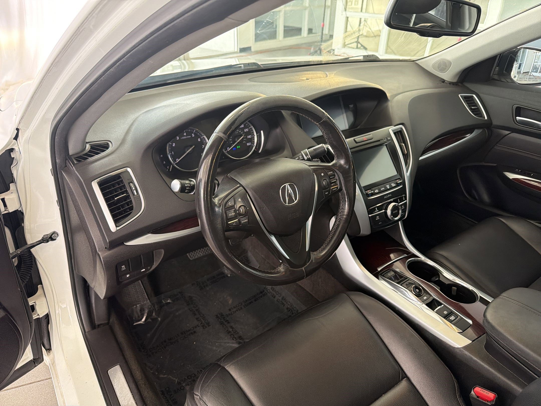 Used 2016 Acura TLX V6 image 4