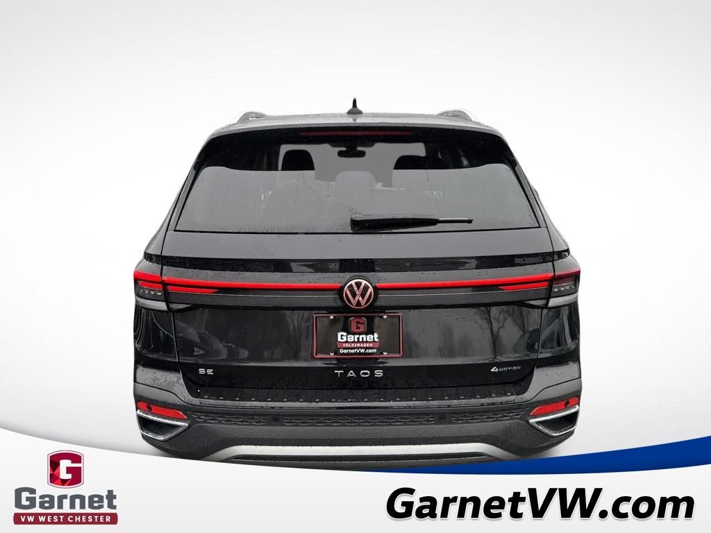 New 2026 Volkswagen Taos SE image 4