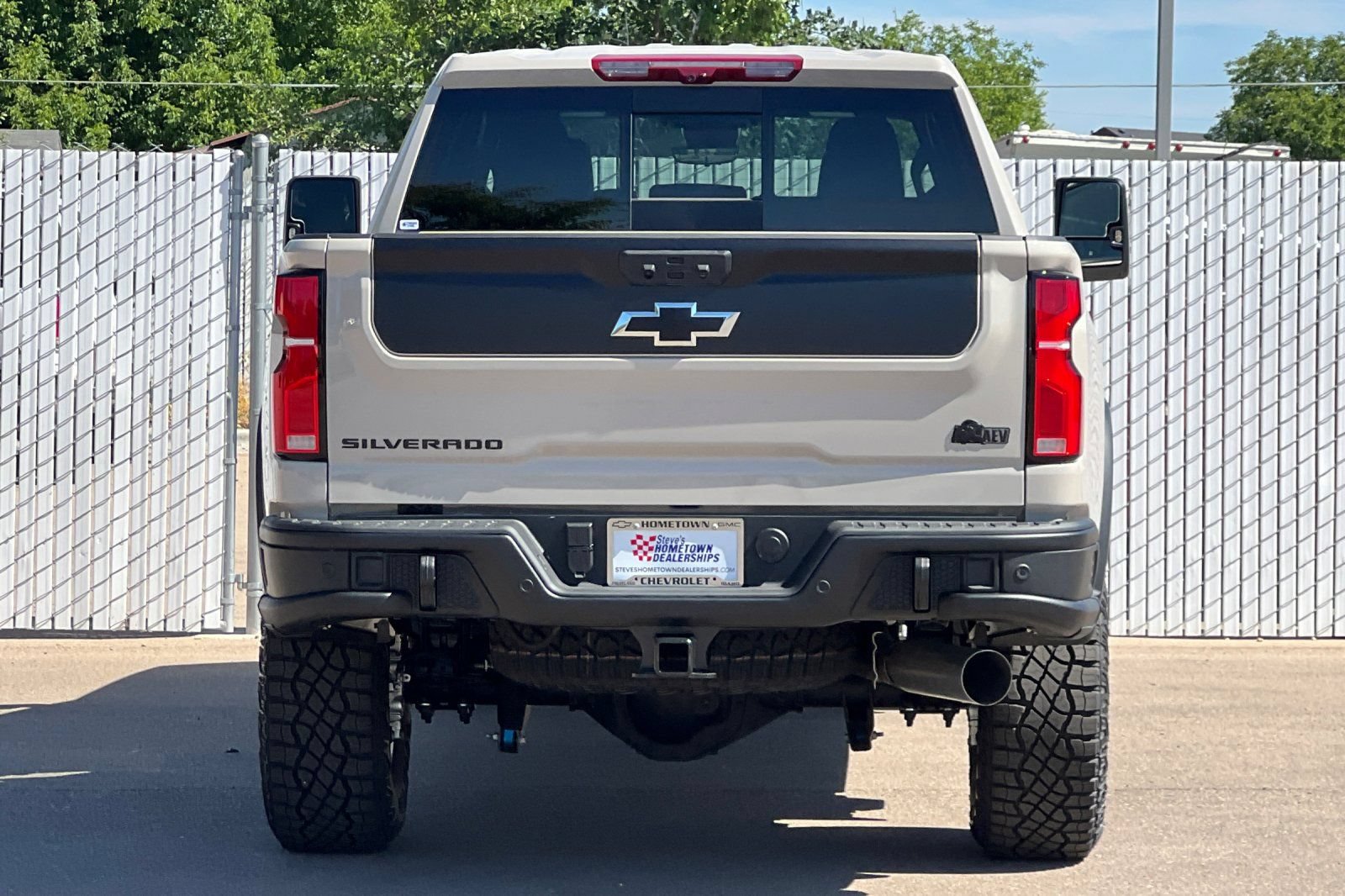 New 2026 Chevrolet Silverado 2500 ZR2 w/ ZR2 Bison Edition AWD/4WD image 5
