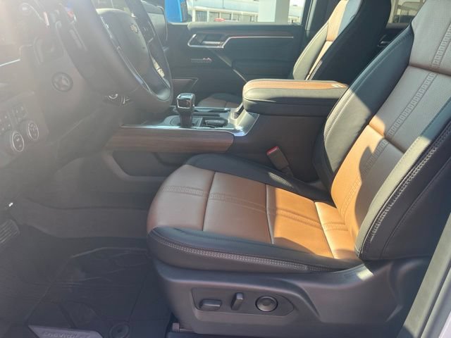 New 2026 Chevrolet Silverado 1500 High Country AWD/4WD image 3