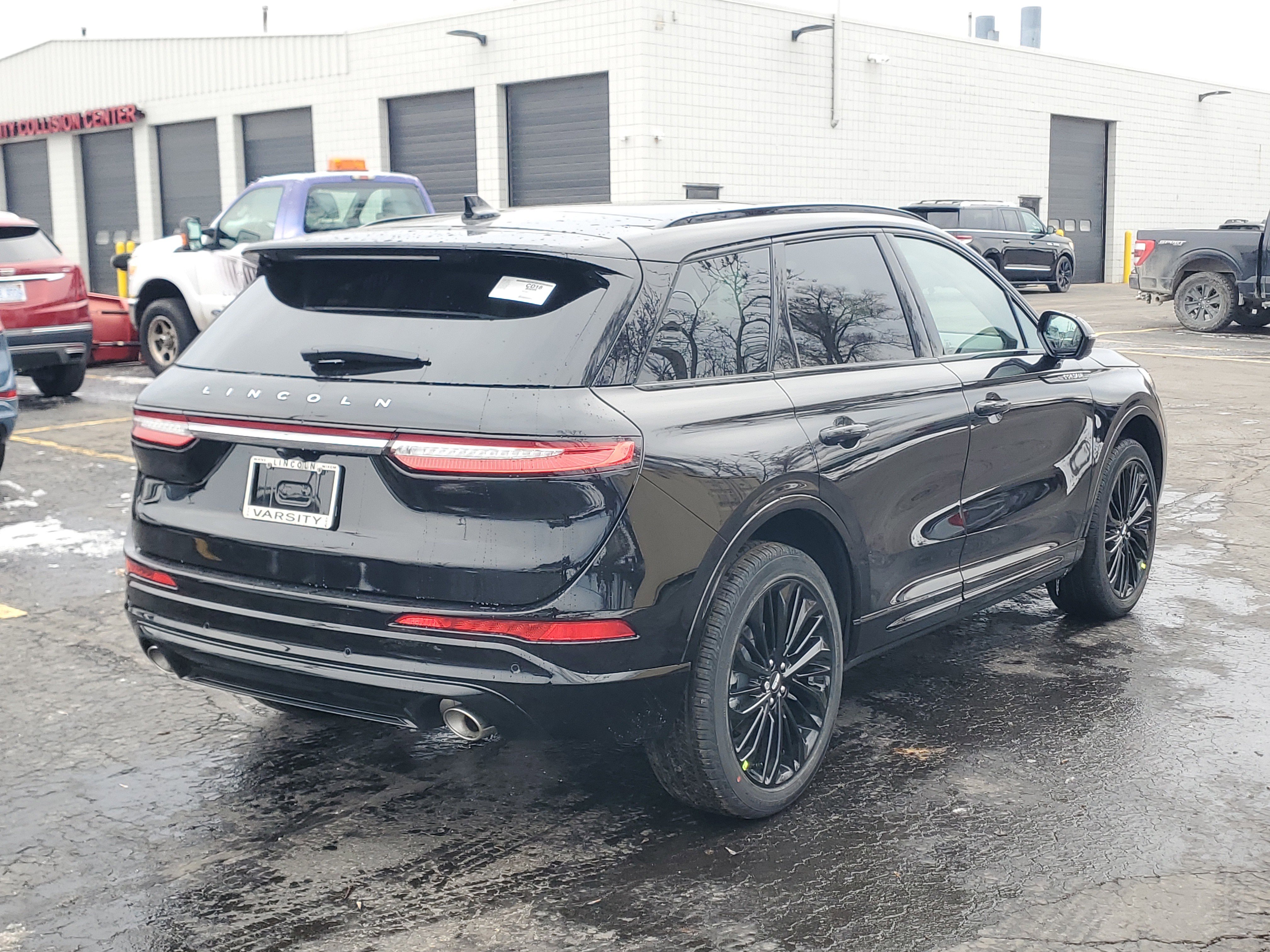 New 2026 Lincoln Corsair Premiere image 4