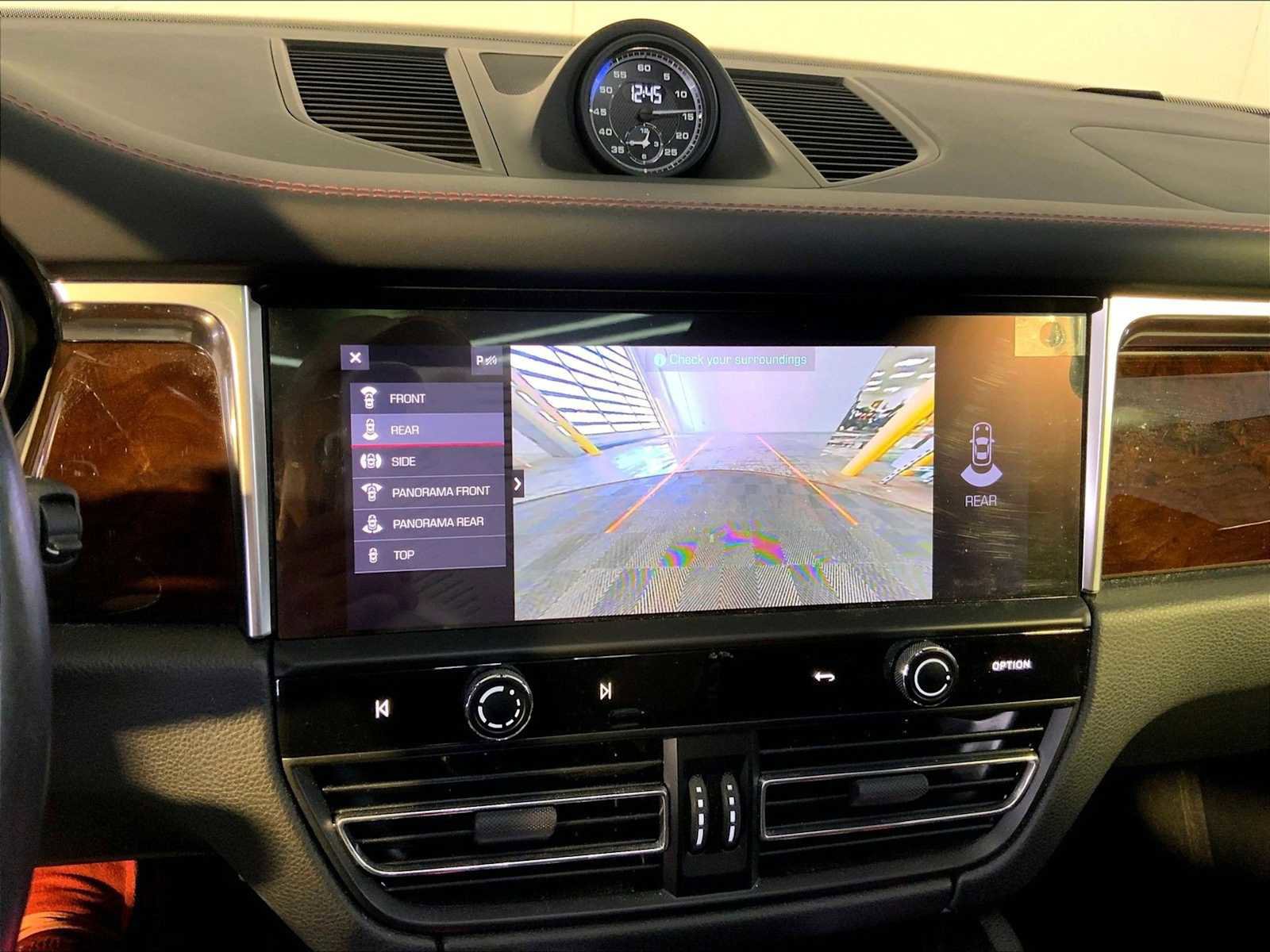 Certified 2022 Porsche Macan S AWD/4WD image 31