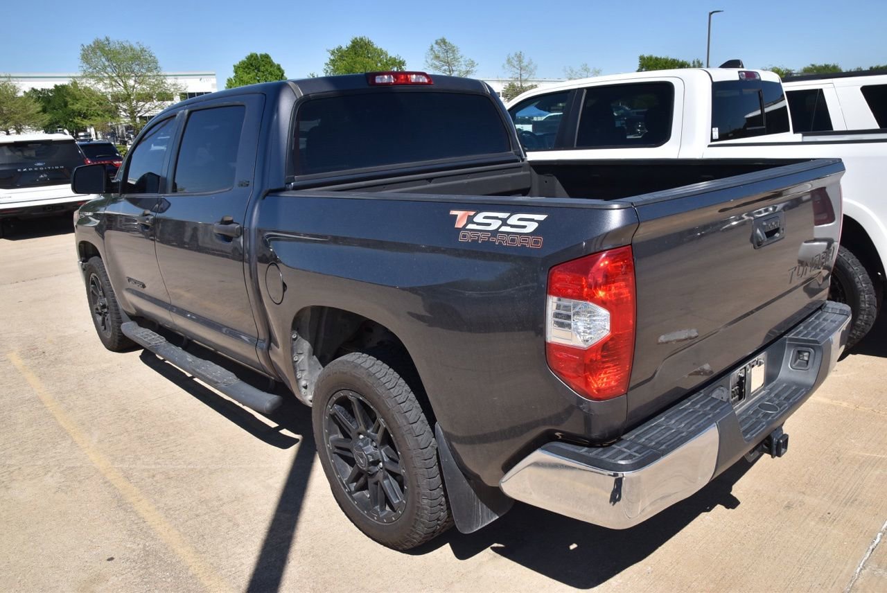 Used 2019 Toyota Tundra SR5 w/ SR5 Upgrade Package image 7