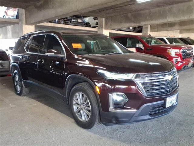 Certified 2023 Chevrolet Traverse LT image 1