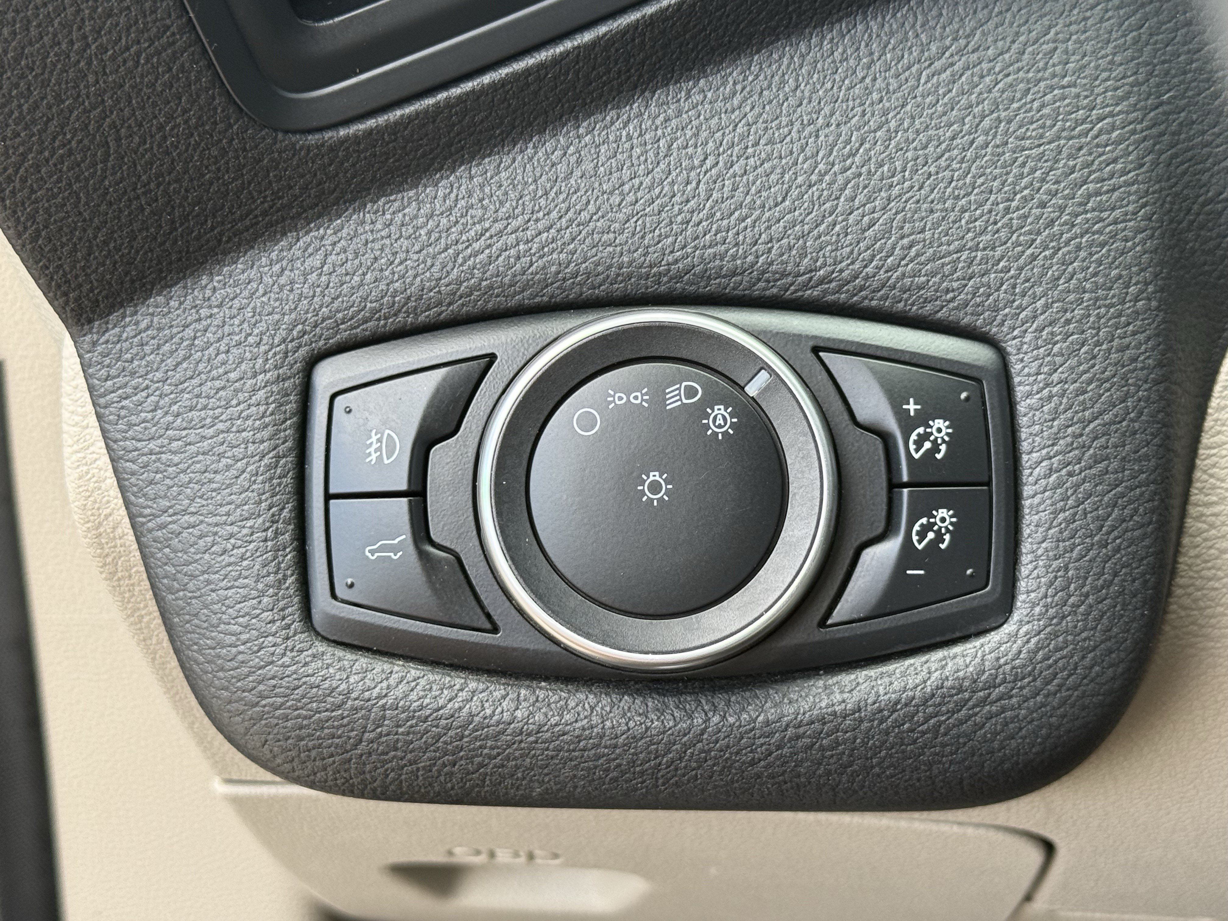 Used 2017 Ford Escape SE FWD image 25