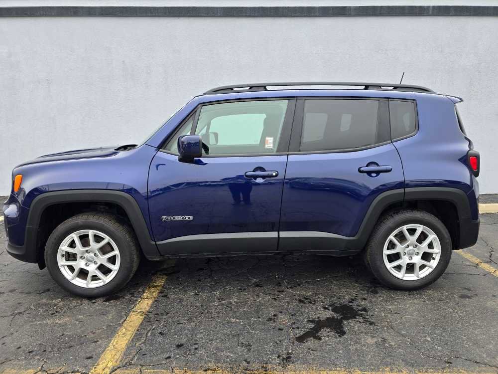 Used 2019 Jeep Renegade Latitude w/ Cold Weather Group AWD/4WD image 6