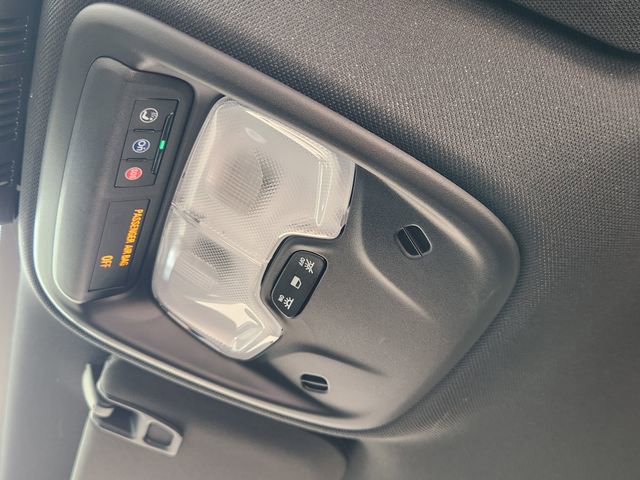 Used 2024 Chevrolet Colorado LT w/ LT Convenience Package II RWD image 25